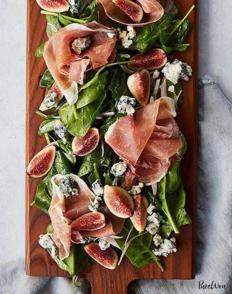 13 No-Cook Thanksgiving Appetizers That’ll Keep Guests Happy Until Dinner: Prosciutto & Fig Salad Board Prosciutto Board, October Dinner, Salad Board, Easy Dinner Party Recipes, Prosciutto Salad, Board Recipes, Dinner Party Appetizers, Prosciutto Recipes, Food Fall