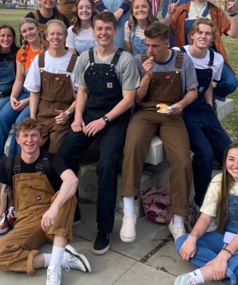 Overalls Outfit Men Aesthetic, Brown Dungarees Outfit, Dungarees Outfit Men, Overalls Men Fashion Aesthetic, Dickies Overalls Outfit, Overalls Outfit Guys, Men’s Overalls Outfit, Overall Male Outfits, Overalls Outfit Men