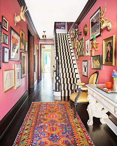 Kitty Jarvis on Instagram: “Colorful foyer by Summer Thornton 🦩🖤 📸 Brittany Ambridge” Wes Anderson Decor, La Bedroom, Moody Maximalist, Bedroom Redecorating, Dark Oak Flooring, Revere Pewter, Versace Home, Maximalism, Boho Interior