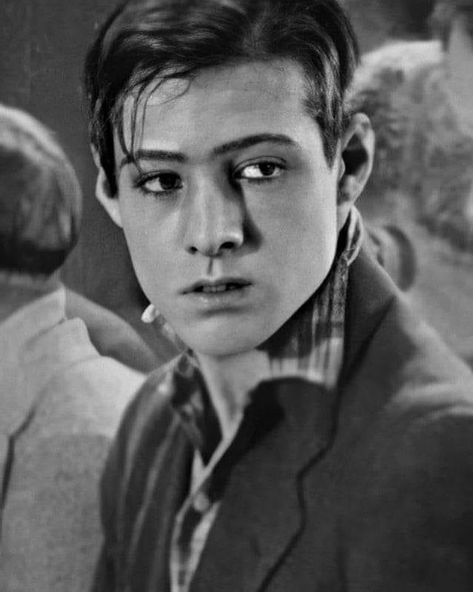 Valentino Actor, Guy Madison, Rudolph Valentino, Men Are Men, Silent Film Stars, Hollywood Men, Silent Movie, Hollywood Legends, Hot Actors