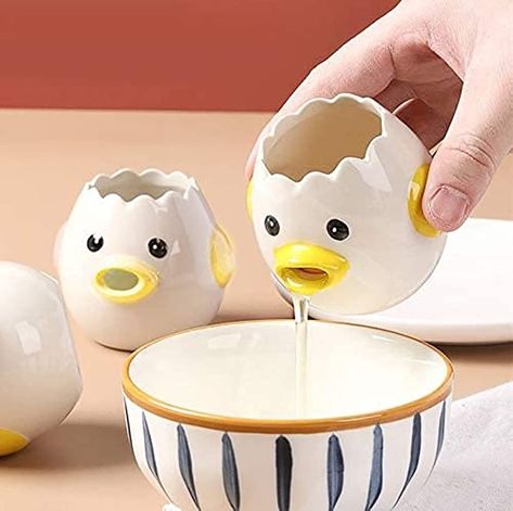 VSREI Egg Separator, Ceramic Egg Yolk White Egg Separator, Portable Kitchen Gadgets Baking Tool - Yellow Chicken : Amazon.co.uk: Home & Kitchen Egg Separator, Christmas Nativity Set, Ceramic Egg, Cute Egg, Portable Kitchen, Cute Chickens, Kitchen Must Haves, Mini Eggs, Ceramic Kitchen