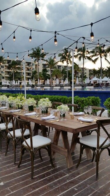 Simple but so romantic Dreams Riviera Cancun Wedding Reception, Cancun Wedding Reception, Dreams Riviera Cancun Wedding, Dreams Riviera Cancun Resort, Riviera Cancun Wedding, Dreams Riviera Cancun, Dreams Tulum, Beach Wedding Tables, Beach Wedding Theme