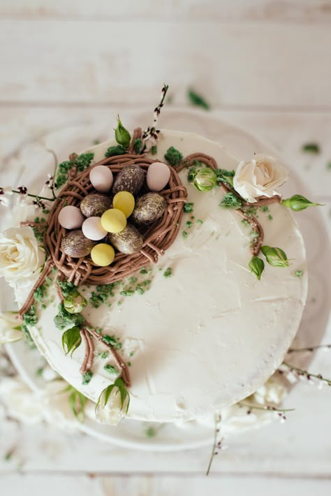 Easter Nest Cake, Easter Cake Designs, Nest Cake, Easter Cake Easy, Easter Cake Ideas, Easter Cake Decorating, Pillsbury Sugar Cookies, Easter Lunch, Store Bought Cake