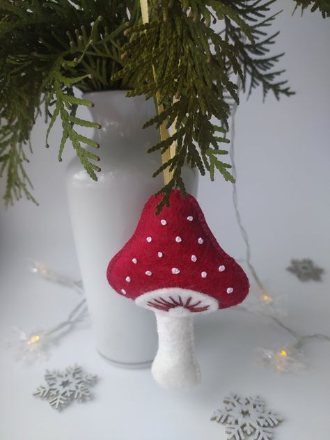 Felt Mushroom, Woodland Friends, Felt Christmas Ornaments, Felt Christmas, Rustic Christmas, Felt Crafts, Gift Guide, To My Daughter, Pdf Pattern