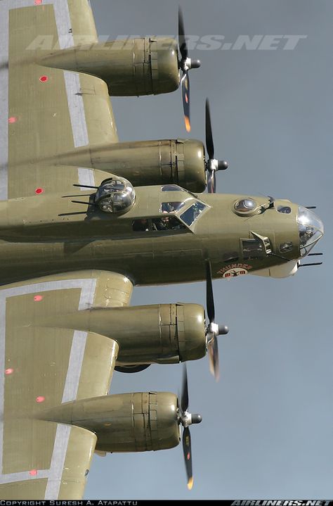 "THUNDERBIRD" Boeing B-17G-105-VE Flying Fortress (Sn 44-85718) (N900RW) Owned and Operated by Lone Star Flight Museum, Galveston, Texas Wwii Fighter Planes, Wwii Airplane, Old Planes, Flying Fortress, Wwii Fighters, Wwii Plane, Military Airplane, Ww2 Planes, B 17