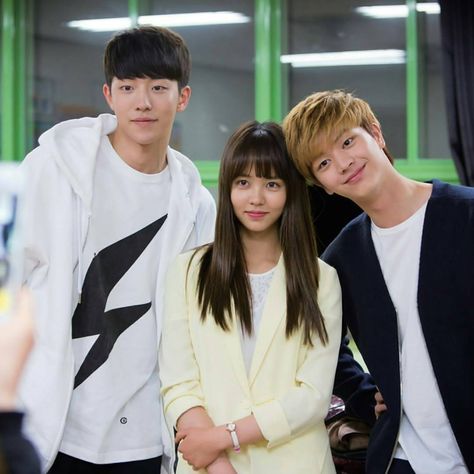 School 2015 Kdrama, Who Are You School 2015, Tae Oh, Korean Drama Romance, Drama School, Yook Sungjae, Joo Hyuk, British American, Young Actors