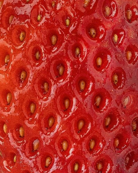 Foto Macro, Food Texture, Natural Forms, Patterns In Nature, Vitamin D, Strawberry Shortcake, Kiwi, Food Photography, Watermelon