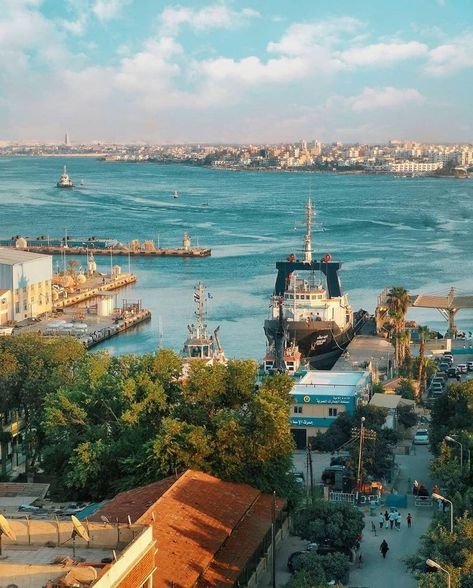 Suez Canal Egypt, Ismailia Egypt, Ancient Egyptian Medicine, Suez Canal, Visit Egypt, Egypt History, Classic Architecture, North Africa, Ancient Egyptian