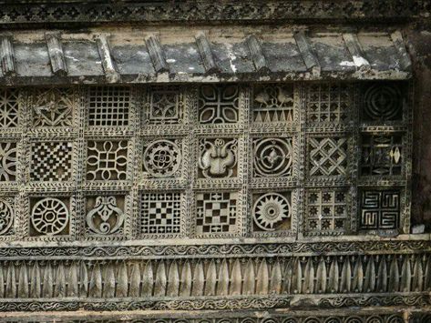 Temple Motifs, Ancient Indian Art, Jaali Design, Lotus Pattern, Jain Temple, Indian Temple, Cnc Wood, Indian Architecture, Floral Patterns