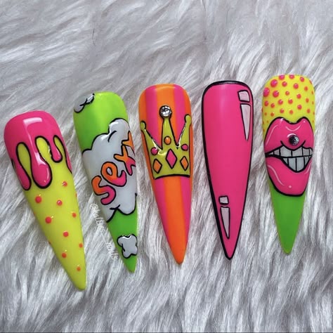 Pop Art Nails Designs, Cosmic Nails, Pop Art Nails, Ring Finger Nails, Crazy Nail Art, New Nail Art Design, Art Deco Nails, Hippie Nails, Abstract Nail Art