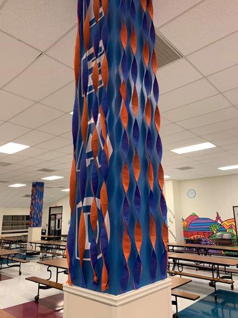 School Pride Decorations, Rally Decorations Ideas, Homecoming Hallway Decorations, Homecoming Decorations Hallway, Apex Fun Run, Hoco Decorations, Hoco Decor, Homecoming Hallways, Asb Ideas