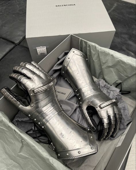 balenciaga gloves armor Xmas Moodboard, Heavenly Realm, Balenciaga Fashion, Knight In Shining Armor, Middle Age Fashion, March 30, Leather Denim, Fallen Angel, Mode Fashion