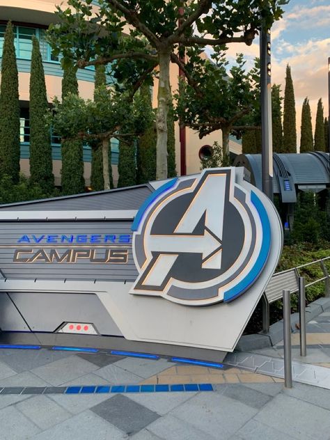 Marvel Campus Disneyland, Marvel Universal Studios Orlando, Disney Avengers Campus, Disneyland Paris Marvel, Avengers Campus Disneyland Aesthetic, Avengers Campus Aesthetic, Marvel Campus, Avengers Disneyland, Disney Paris Aesthetic