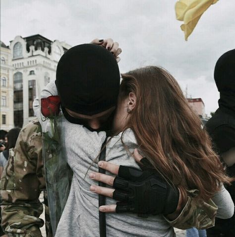 Save Ukraine, Soldier Love, Milan Kundera, Army Couple, Army Girlfriend Pictures, Military Special Forces, Military Pictures, Gopro Camera, Military Love