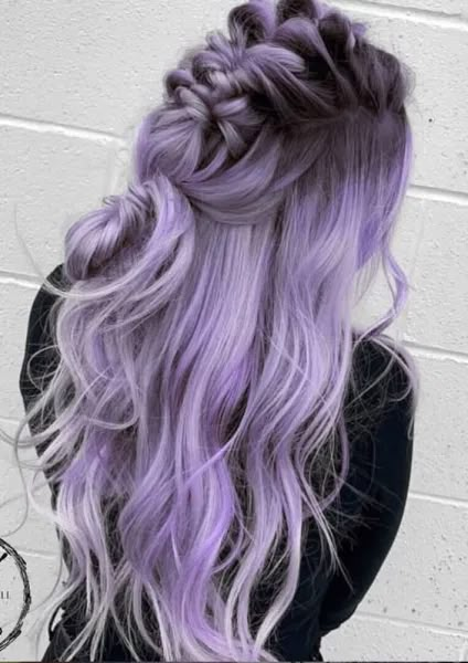 What Color You Should Dye Your Hair Based On Your Zodiac Sign - Society19 Haaram Designs, Haarlem Netherlands, Purple Hair Color, Creative Hair Color, Hair Color Crazy, Lilac Hair, Lavender Hair, Hair Dye Ideas, Hair Color Purple