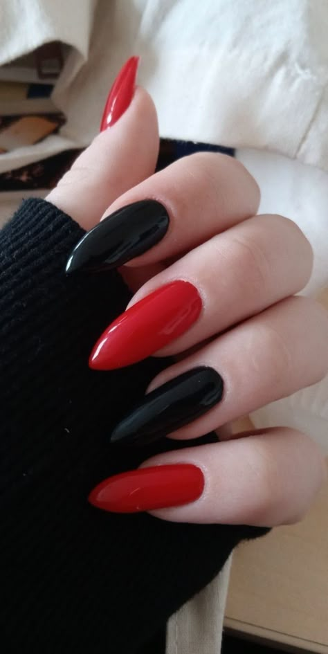 Red And Black Nails, Black Acrylic Nails, Goth Nails, Grunge Nails, Classy Acrylic Nails, Kawaii Nails, Nails Desing, Fire Nails, Dream Nails