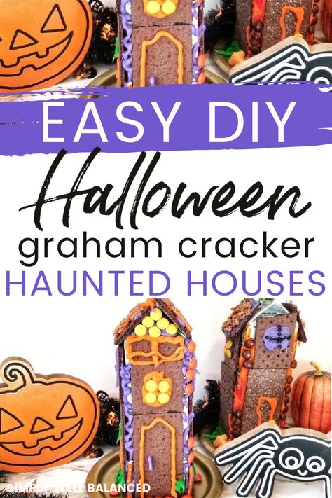 Graham Cracker Halloween House, Haunted House Graham Crackers, Haunted Graham Cracker House, Edible Haunted House Diy, Halloween Graham Cracker House, Graham Cracker Haunted House, Haunted House Food, Gingerbread Haunted House, Graham Cracker Gingerbread Houses