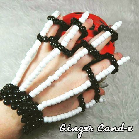 Kandi Skeleton Hand, Kandi Star Glove, Kandi Glove, Skeleton Gloves, Kandi Inspo, Paw Gloves, Diy Kandi Bracelets, Hand Cuffs, Diy Kandi