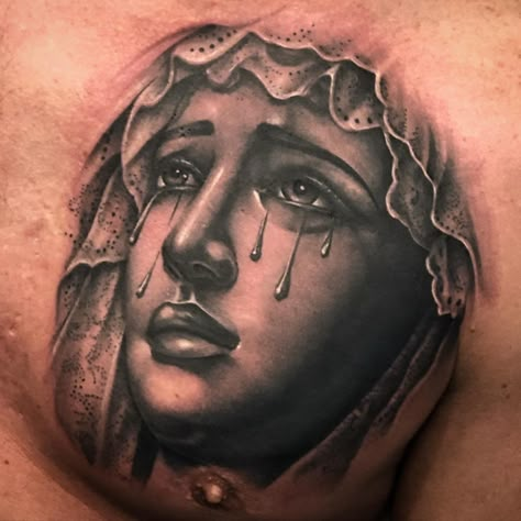 Mama Mary Tattoo Design Black And Grey, Virgin Mary Chest Tattoo, Mama Mary Tattoo Design, Lady Of Sorrows Tattoo, Ave Maria Tattoo, Jesus Tattoo On Arm, Tato Realis, Mother Mary Tattoos, Maria Tattoo