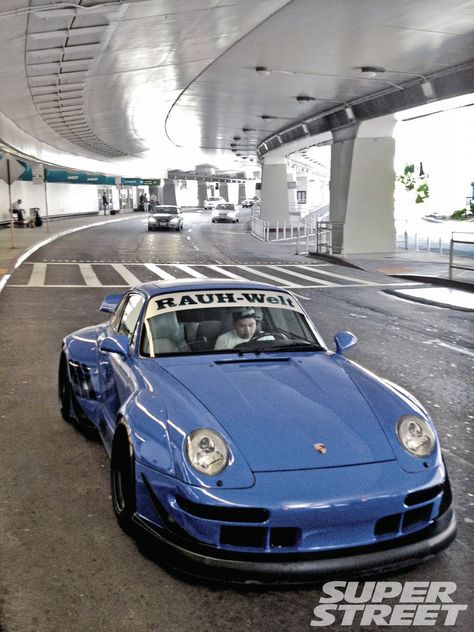 1995 PORSCHE 993 "C2" CARRERA RWB (Rauh-Welt Begriff, German for "rough world concept", Japan). The only branch outside Japan is RWB-USA... The wide body kit starts at US$18,000. There are around 100+ RWB cars in Japan and 6 in the USA. Porsche 993 Carrera, Street Magazine, Rauh Welt, Porsche 993, Porsche 944, Mc Laren, Vintage Porsche, Street Racing Cars, Porsche Panamera