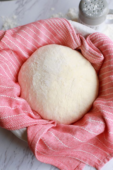 Crazy dough Bread - 1 dough that can make a variety of breads from Pizza to Cinnamon Rolls. Crazy Dough, Crazy Bread, Easy Bread Recipe, Bigger Bolder Baking, Baking Bread Recipes, Naan Bread, Easy Bread Recipes, Easy Bread, Pizza Bread