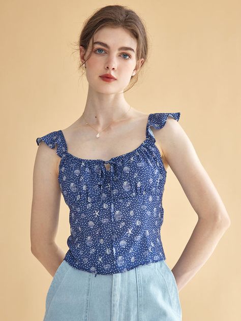 Practical and beautiful in details. Embroidery shirts, comfy knitwear, chiffon blouses…. Square Neck Design, Blouse Necklines, Seashell Print, Ruffle Trim Top, Shell Print, Simple Retro, Bohemian Tops, Clothing Retail, Trim Top