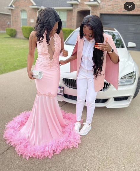 Lesbian Prom Outfit, Prom Ideas Black Couples, Prom Colors For Couples, Gay Prom Outfits, Lesbian Prom, Pink Outfits Black Women, Gay Prom, Queer Prom, Sequin Prom Dresses Mermaid