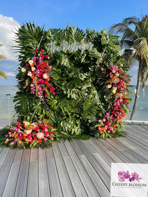 Tropical Backyard Party Decor, Tropical Flower Wall Backdrop, Tropic Theme Party, Classy Island Theme Party, Hawaii Prom Theme, Tropical Flower Photo Backdrop, Hawaii Theme Backdrop, Tahiti Theme Party, Samoan Decorations