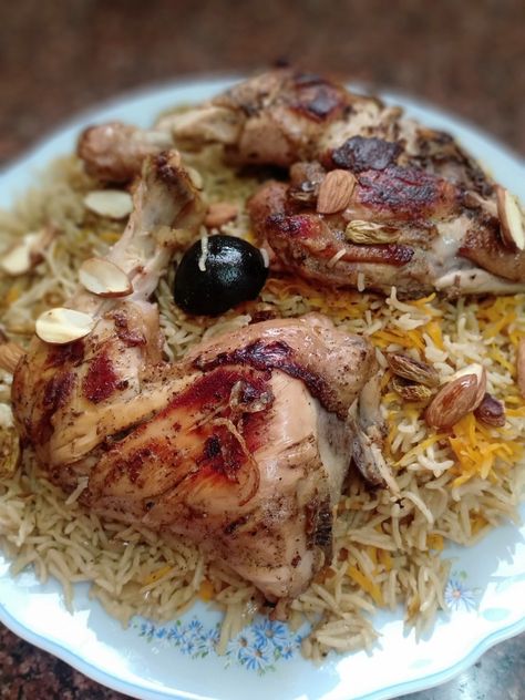 Homemade easy Arabian Chicken Kabsa recipe have a look and give a try Chicken Kabsa Recipe, Kabsa Recipe Chicken, Kabsa Rice, Kabsa Recipe, Kabasa Recipes, Arabian Food, Recipes In Tamil, Rice Recipe, Most Favorite