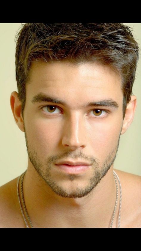 Bernardo Velasco, Corte De Cabelo Masculino, Face Men, Interesting Faces, Most Beautiful Man, Male Face, Good Looking Men, Male Beauty, Brown Eyes