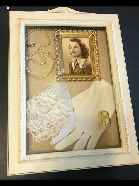 Simple Collection Shadow Box Vintage Gloves Display, Heirloom Display Ideas, Shadow Boxes Memory, Display Family Heirlooms, Wedding Shadowbox Ideas, Memory Picture Frame Ideas, Shadow Box Gift Ideas, Family Heirloom Display, Shadow Box Kunst