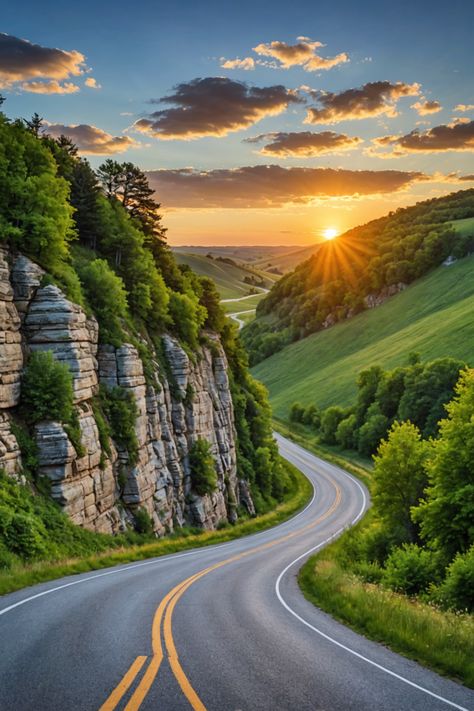 Road Trip Wonders: The Most Scenic Drives in Iowa Missouri Aesthetic, Driftless Area, Iowa Travel, Great River, Hiking Spots, Landscape Background, Scenic Byway, Scenic Routes, United States Travel