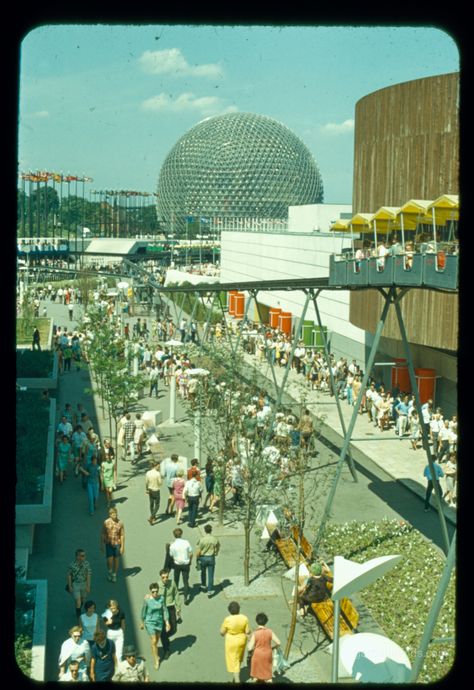 Expo 67 Montreal, Richard Buckminster Fuller, Habitat 67, Vintage Places, Vintage Montreal, Expo 67, Buckminster Fuller, Old Quebec, Railroad Pictures