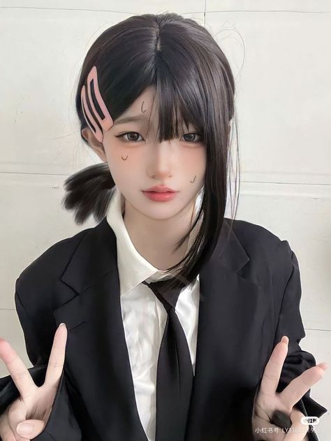 Chinese Cosplay Makeup, Aesthetic Anime Cosplay, Cosplay Ideas Women Anime, Chainsaw Woman, Anime Cosplay Outfits, Chainsaw Cosplay, Kobeni Cosplay, Chainsaw Man Kobeni, Kobeni Chainsaw Man