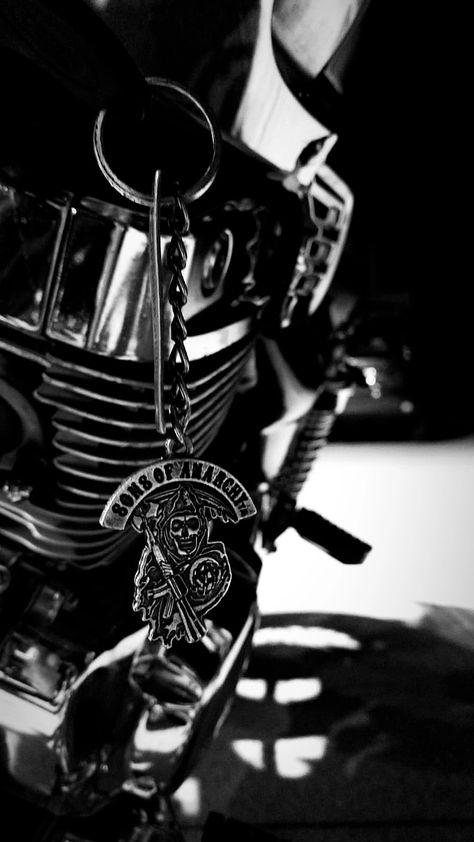 𝕾𝖔𝖓𝖘 𝕺𝖋 𝕬𝖓𝖆𝖗𝖈𝖍𝖞 Sons Of Anarchy Wallpaper Iphone, Sons Of Anarchy Aesthetic, Sons Of Anarchy Wallpaper, Anarchy Wallpaper, Gangsta Movies, Sons Of Anarchy Mc, Motos Harley, Mc Wallpaper, Black Label Society