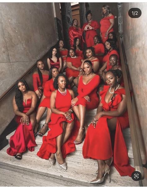 Deltaversary Pictures, Delta Sigma Theta Sorority Photoshoot Ideas, Delta Sigma Theta Photoshoot Ideas, Deltaversary Ideas, Delta Sigma Theta Graduation Pictures, Dst Photoshoot, Sgrho Photoshoot, Sorority Pictures, Group Picture Poses