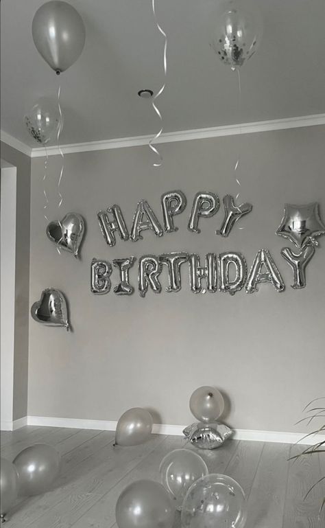 Silver Happy Birthday Balloons, Basic Birthday Decorations, Grey Birthday Party Decorations, Silver And White Birthday Party Decor, Birthday Art And Craft, Silver Themed Birthday Party, Cookie Decorating Birthday, Table Decorations For Birthday, Birthday Game Night