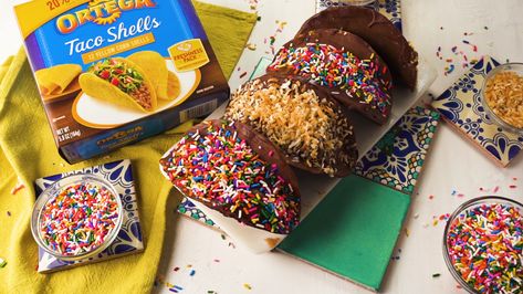 We can hear the ice cream truck music in our heads with each bite of these super decadent dessert tacos made with Ortega® Yellow Corn Taco Shells. (Courtesy of Delish.com) Dq Ice Cream Cake, Chocolate Taco, Corn Taco Shells, Dessert Tacos, Taco Shell Recipe, Dairy Queen Ice Cream Cake, Taco Tuesday Recipes, Dessert Taco, Tuesday Recipes