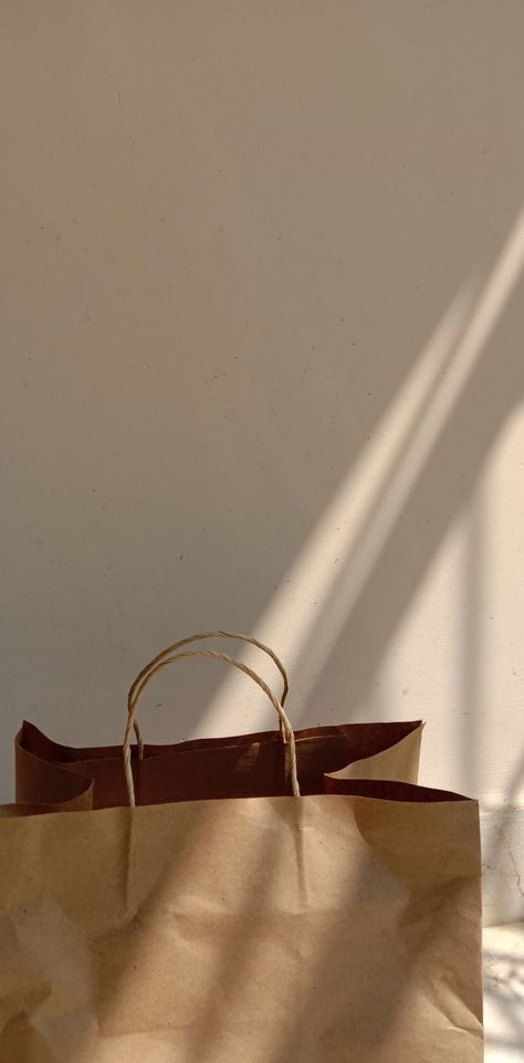 Brown Shopping Aesthetic, Brown Shopping Bag Aesthetic, Neutral Brown Aesthetic, Brown Minimalist Aesthetic, Brown Instagram Feed, Feed Beige, Minimal Editorial, Pottery Aesthetic, Hair Salon Marketing