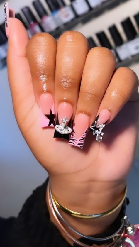 Mariah The Scientist Inspired Nails, Birthday Nails 14th, Yk2 Duck Nails, Cute Nails Acrylic Black Women, Nail Ideas Black Women, I Love Me Nails, Cute Freestyle Nails, Short Junk Nails, Jean Nails