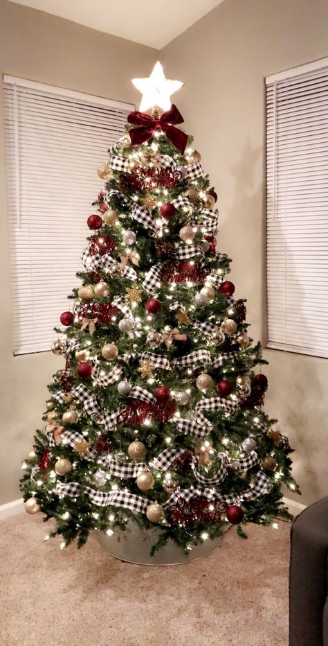 Buffalo Checkered Christmas Tree, Christmas Tress Ideas Themed, Xmas Tress Ideas, Buffalo Plaid Christmas Decorations Tree, First Christmas Tree Ideas, Christmas Tress Ideas 2022, Black And White Buffalo Check Christmas Tree, Fairy Christmas Tree Ideas, Buffalo Checkered Christmas Decor