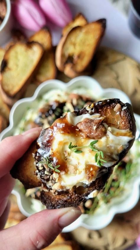 Whipped Goat Cheese And Fig Jam, Whipped Goat Cheese Figs, Fig Jam Appetizers, Figs Goat Cheese Honey, Fig Jam Crostini, Goat Cheese Fig Jam, Fig Spread, Crostini Appetizers, Roasted Figs