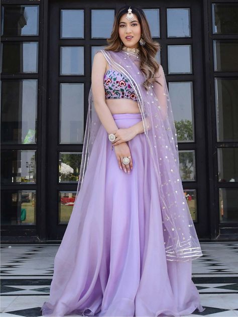 Lavender Lehenga, Sequins Lehenga, Sabyasachi Lehenga, Indian Lehenga Choli, Organza Lehenga, Lehenga Designs Simple, Party Wear Lehenga Choli, Net Lehenga, Indian Lehenga