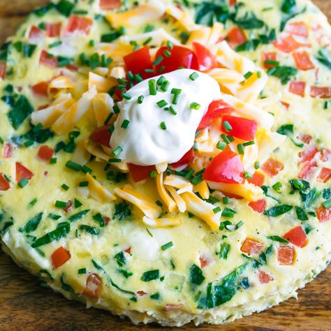 Breakfast Instant Pot, Instant Pot Breakfast Recipes, Easy Vegetarian Breakfast, Frittata Breakfast, Instant Pot Vegetarian, Instant Pot Breakfast, Breakfast Frittata, Make Ahead Breakfast Casserole, Vegetarian Instant Pot