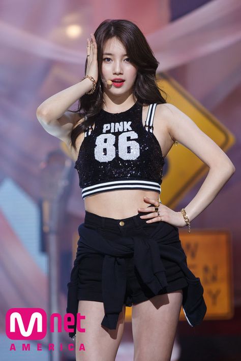 Miss A's Suzy love song Miss A Suzy, Suzy Bae, Young Celebrities, Bae Suzy, Korean Actresses, Korean Celebrities, Miss A, Stage Outfits, Korean Beauty