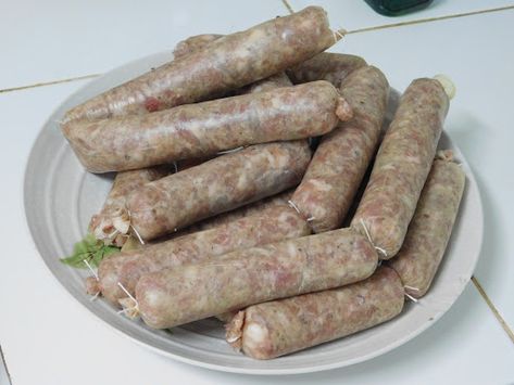 Cumberland Sausage Grinding Meat, Cumberland Sausage, Sausage Ingredients, How To Dry Sage, Meat Grinder, Pork Shoulder, Sausage Recipes, Sausages, Pork Belly