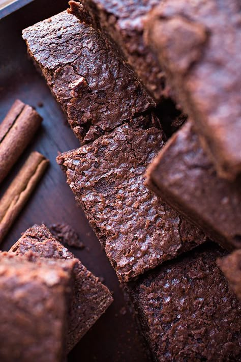 Hot Chocolate Brownies Recipe, Mexican Hot Chocolate Brownies, Texas Cuisine, Spiced Hot Chocolate, Chocolate Goodies, Hot Chocolate Brownies, Mexican Chocolate, Mexican Hot Chocolate, Amazing Desserts