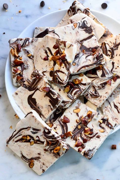 Cottage Cheese Bark, Frozen Yogurt Bark, Frozen Cheesecake, Full Fat Yogurt, Low Carb Cheesecake, Chocolate And Peanut Butter, Low Carb Sweets, Bark Recipe, Keto Cheesecake