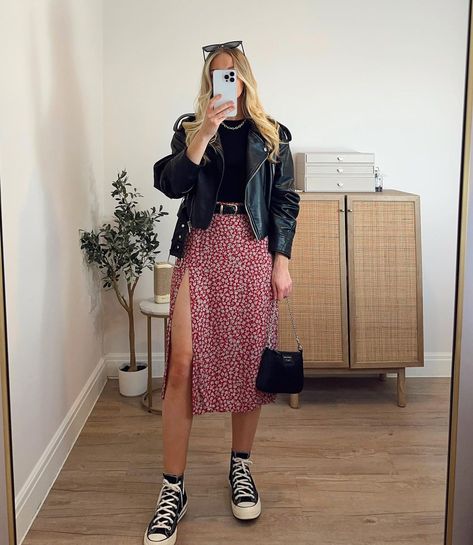 Emily James on Instagram: “Ways to Wear Converse p.2! You enjoyed my last round up styling my converse trainers so I thought I’d share any other one - save for…” Date Night Outfit Summer, Summer Date Night, Summer Outfit Ideas, Outfits With Converse, Interview Outfit, Night Outfits, Outfits Casuales, Black Outfit, Concert Outfit