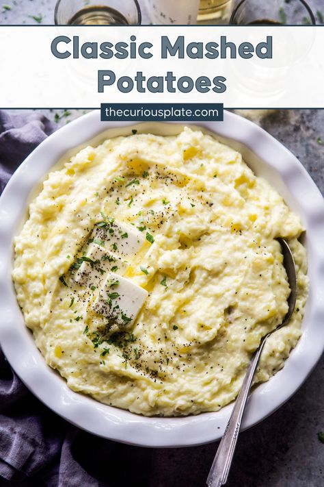 You can never go wrong with a classic, and this mashed potatoes recipe is the ultimate side dish to make this holiday season. These creamy, buttery mashed taters are easy to make using 5 ingredients only! Serve it with any entrée for a filling meal this Thanksgiving or any time of the year. Pop over to my site for the recipe! | side dishes | thanksgiving recipes | christmas recipes | budget recipes | Mashed Potatoes Creamy, Classic Mashed Potatoes, Easy Vegetable Recipes, Comfort Dinner, Mashed Potatoes Recipe, Hearty Dinner Recipes, Flavorful Vegetables, Side Dishes For Bbq, Delicious Thanksgiving